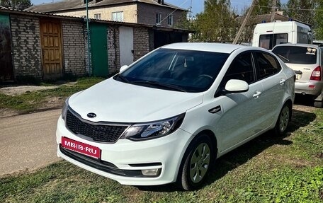 KIA Rio III рестайлинг, 2016 год, 1 100 000 рублей, 1 фотография