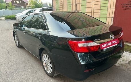 Toyota Camry, 2014 год, 1 980 000 рублей, 3 фотография