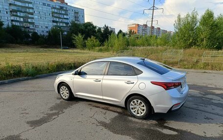 Hyundai Solaris II рестайлинг, 2018 год, 1 285 000 рублей, 2 фотография