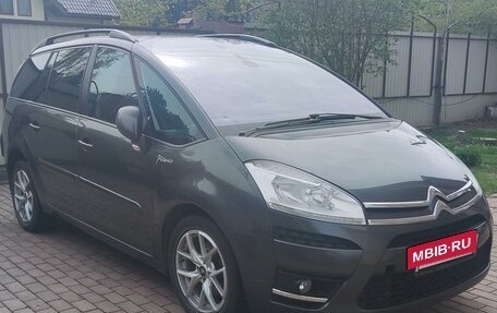 Citroen C4 Picasso II рестайлинг, 2012 год, 800 000 рублей, 5 фотография