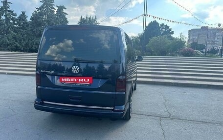 Volkswagen Caravelle T6 рестайлинг, 2018 год, 3 900 000 рублей, 3 фотография