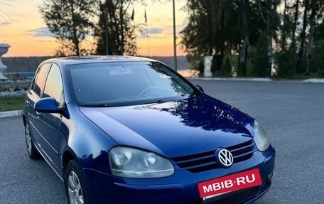 Volkswagen Golf V, 2004 год, 510 000 рублей, 3 фотография