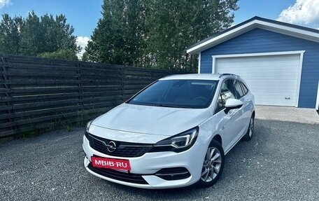 Opel Astra K, 2019 год, 1 610 000 рублей, 5 фотография