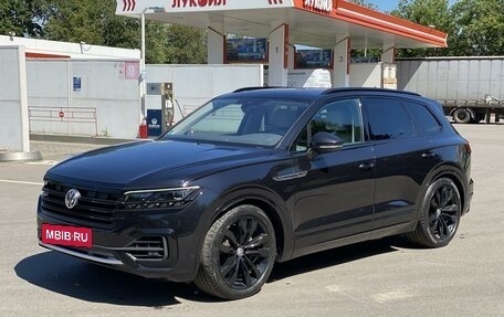 Volkswagen Touareg III, 2019 год, 5 700 000 рублей, 2 фотография