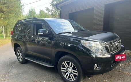 Toyota Land Cruiser Prado 150 рестайлинг 2, 2010 год, 2 700 000 рублей, 2 фотография