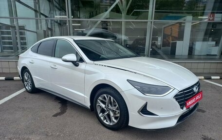 Hyundai Sonata VIII, 2020 год, 2 500 000 рублей, 3 фотография