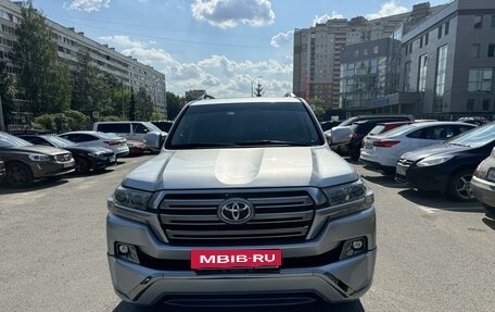 Toyota Land Cruiser 200, 2010 год, 4 500 000 рублей, 2 фотография