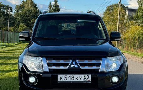 Mitsubishi Pajero IV, 2013 год, 2 400 000 рублей, 2 фотография