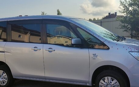 Nissan Serena IV, 2011 год, 1 300 000 рублей, 2 фотография