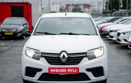 Renault Logan II, 2018 год, 705 000 рублей, 2 фотография