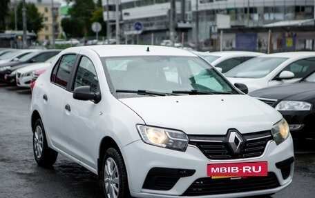 Renault Logan II, 2018 год, 705 000 рублей, 3 фотография