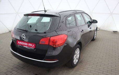 Opel Astra J, 2014 год, 980 000 рублей, 2 фотография