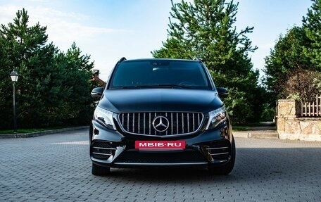 Mercedes-Benz V-Класс, 2018 год, 5 500 000 рублей, 2 фотография