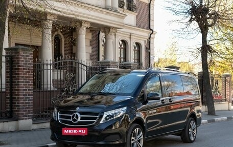 Mercedes-Benz V-Класс, 2017 год, 4 710 000 рублей, 2 фотография