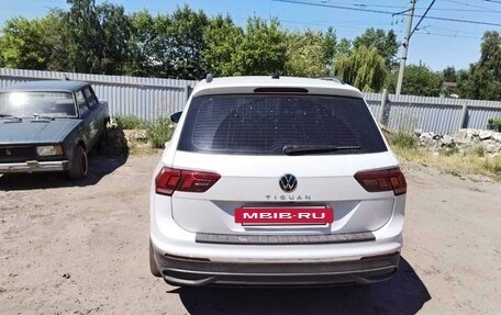 Volkswagen Tiguan II, 2021 год, 3 250 000 рублей, 2 фотография