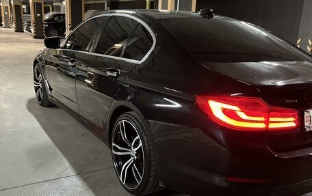 BMW 5 серия, 2017 год, 3 970 000 рублей, 2 фотография