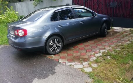 Volkswagen Jetta VI, 2006 год, 500 000 рублей, 2 фотография