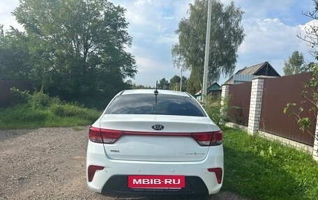 KIA Rio IV, 2018 год, 1 750 000 рублей, 4 фотография