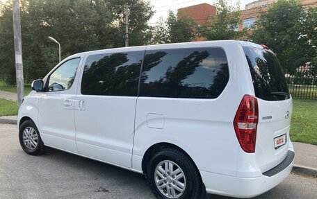 Hyundai H-1 II рестайлинг, 2019 год, 4 190 000 рублей, 3 фотография