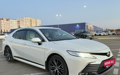 Toyota Camry, 2021 год, 3 670 000 рублей, 1 фотография