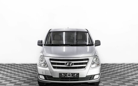 Hyundai H-1 II рестайлинг, 2017 год, 2 495 000 рублей, 2 фотография