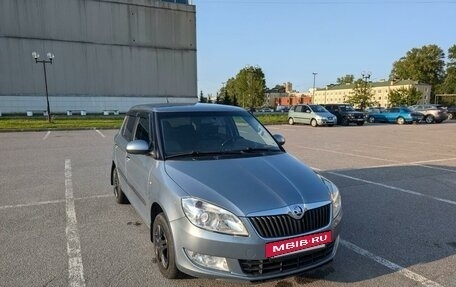 Skoda Fabia II, 2013 год, 800 000 рублей, 3 фотография