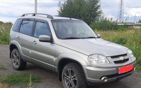 Chevrolet Niva I рестайлинг, 2012 год, 550 000 рублей, 3 фотография