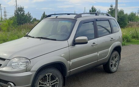 Chevrolet Niva I рестайлинг, 2012 год, 550 000 рублей, 2 фотография