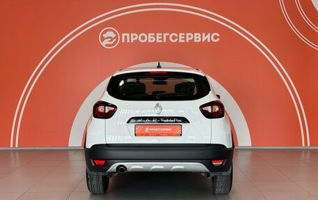 Renault Kaptur I рестайлинг, 2022 год, 1 750 000 рублей, 6 фотография