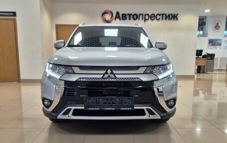 Mitsubishi Outlander III рестайлинг 3, 2021 год, 2 790 000 рублей, 3 фотография