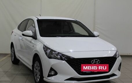 Hyundai Solaris II рестайлинг, 2020 год, 1 710 000 рублей, 3 фотография