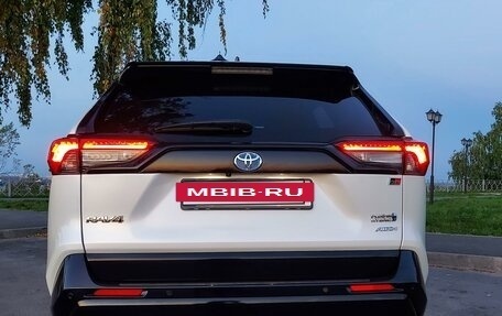 Toyota RAV4, 2021 год, 3 999 888 рублей, 6 фотография