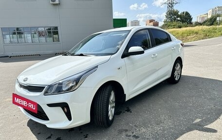 KIA Rio IV, 2018 год, 1 350 000 рублей, 3 фотография