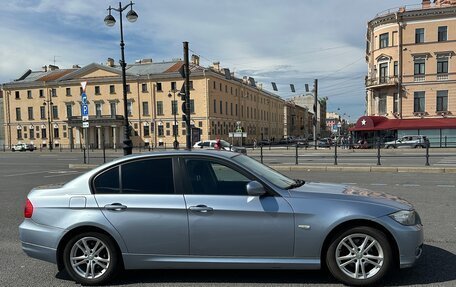 BMW 3 серия, 2011 год, 1 300 000 рублей, 2 фотография