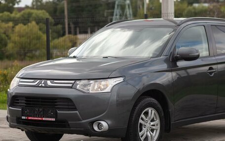 Mitsubishi Outlander III рестайлинг 3, 2013 год, 1 595 000 рублей, 6 фотография