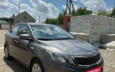 KIA Rio III рестайлинг, 2013 год, 790 000 рублей, 3 фотография