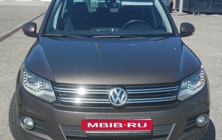 Volkswagen Tiguan I, 2014 год, 1 999 999 рублей, 2 фотография