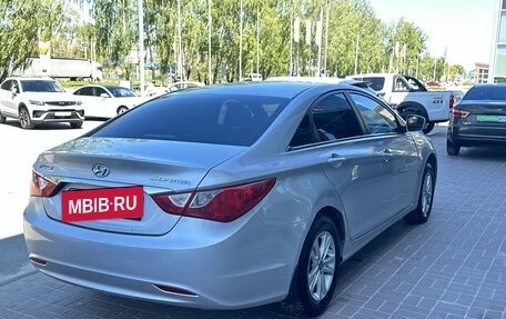 Hyundai Sonata VI, 2010 год, 812 000 рублей, 4 фотография