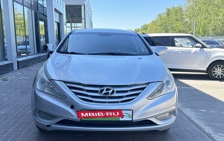 Hyundai Sonata VI, 2010 год, 812 000 рублей, 7 фотография