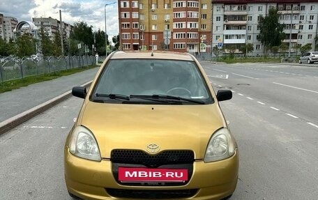 Toyota Yaris I рестайлинг, 1999 год, 320 000 рублей, 1 фотография