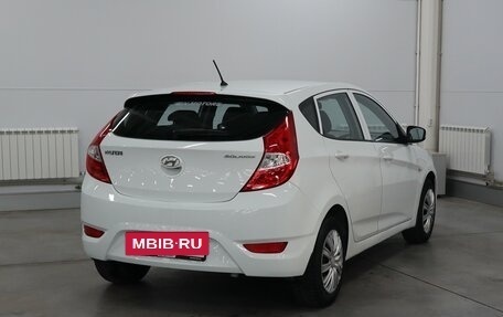 Hyundai Solaris II рестайлинг, 2013 год, 850 000 рублей, 2 фотография