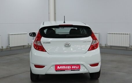 Hyundai Solaris II рестайлинг, 2013 год, 850 000 рублей, 3 фотография