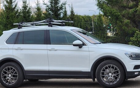 Volkswagen Tiguan II, 2018 год, 3 150 000 рублей, 2 фотография