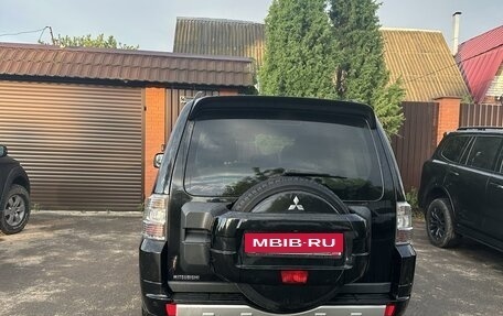 Mitsubishi Pajero IV, 2013 год, 2 200 000 рублей, 4 фотография