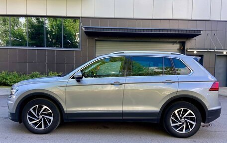 Volkswagen Tiguan II, 2018 год, 2 199 000 рублей, 3 фотография