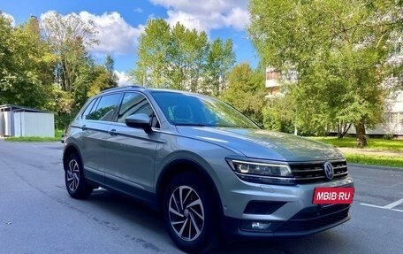 Volkswagen Tiguan II, 2018 год, 2 199 000 рублей, 2 фотография