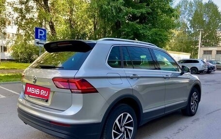 Volkswagen Tiguan II, 2018 год, 2 199 000 рублей, 6 фотография