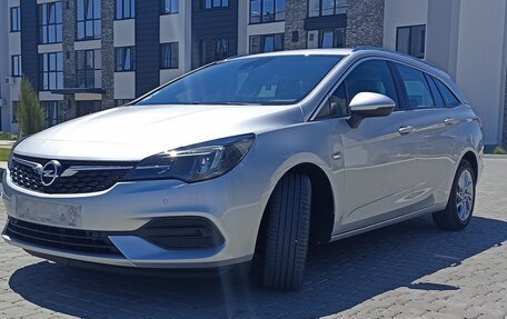 Opel Astra K, 2020 год, 1 620 000 рублей, 2 фотография