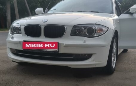 BMW 1 серия, 2011 год, 1 080 000 рублей, 4 фотография