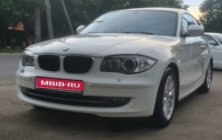 BMW 1 серия, 2011 год, 1 080 000 рублей, 2 фотография